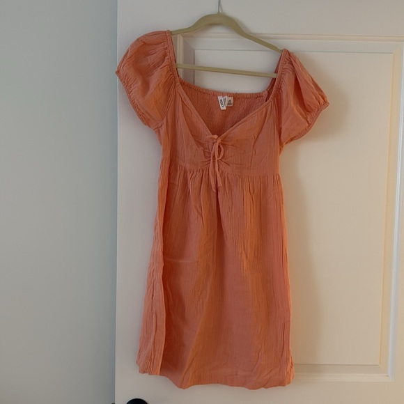Roxy Peach Ruched Puff Sleeve Sundress - Picture 3 of 5